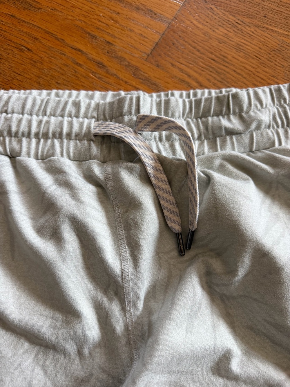 Women’s Vuori Palm Print Performance Joggers - M